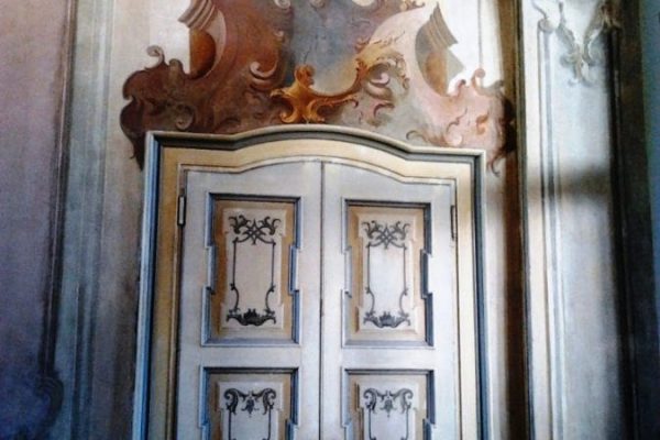 Affori-Villa-Litta-Modignani-restaurata-porte-antiche-e-affrescati-al-piano-terreno-07-05-2017-1-675x900